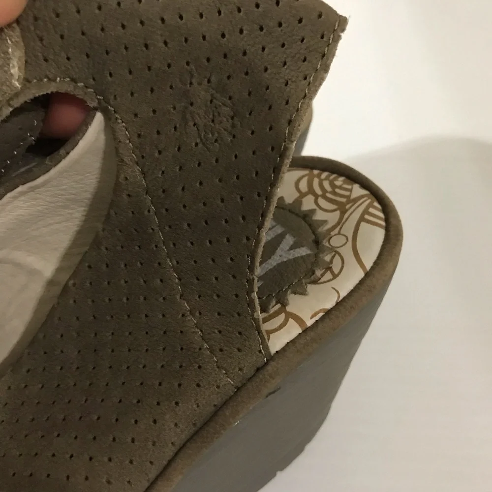Fly London Yala Sandals Shoes Womens Size 7.5-8 US 38 EU Brown Leather Strappy